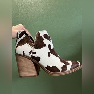 STEVE MADDEN COW BOOTIES